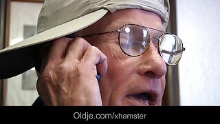 Kelle ema on su isa?