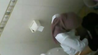 Nii et tema kiimalik abikaasa võtab ilusa milfi naise onaneerima ja postitab veebi