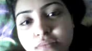 Cutie teen teeb sügavat suhu ja suus