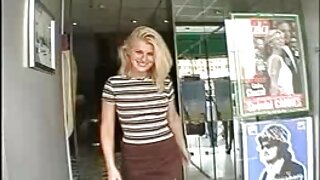 Maitsev naine eputab